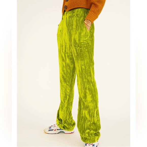 Urban Outfitters Kimchi Blue Velvet Pants in Chartreuse - Picture 2 of 2